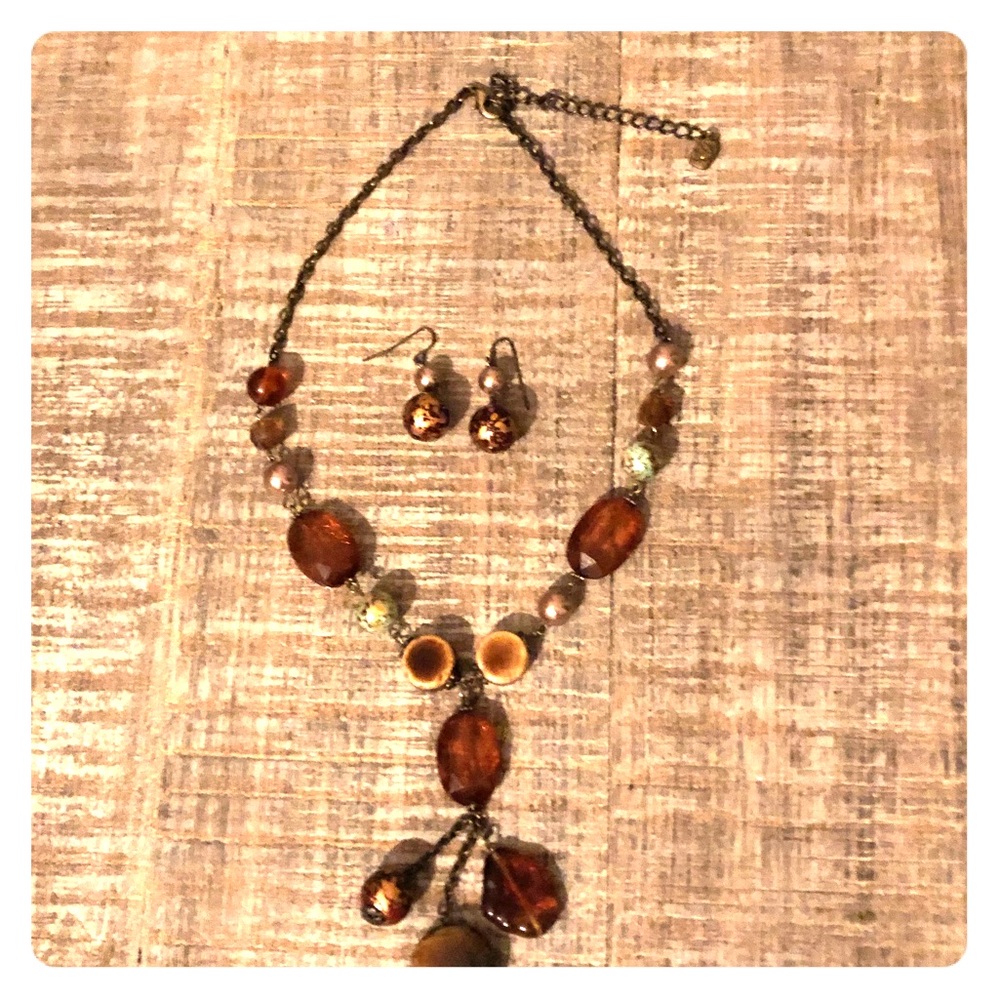 Necklace and earrings set NWOT